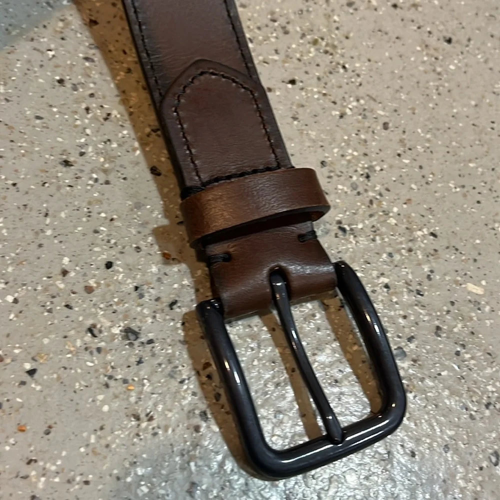 WALMART MENS FULL GRAIN LEATHER BELT DARK BROWN GUN METAL FINISH BUCKLE SIZE 32